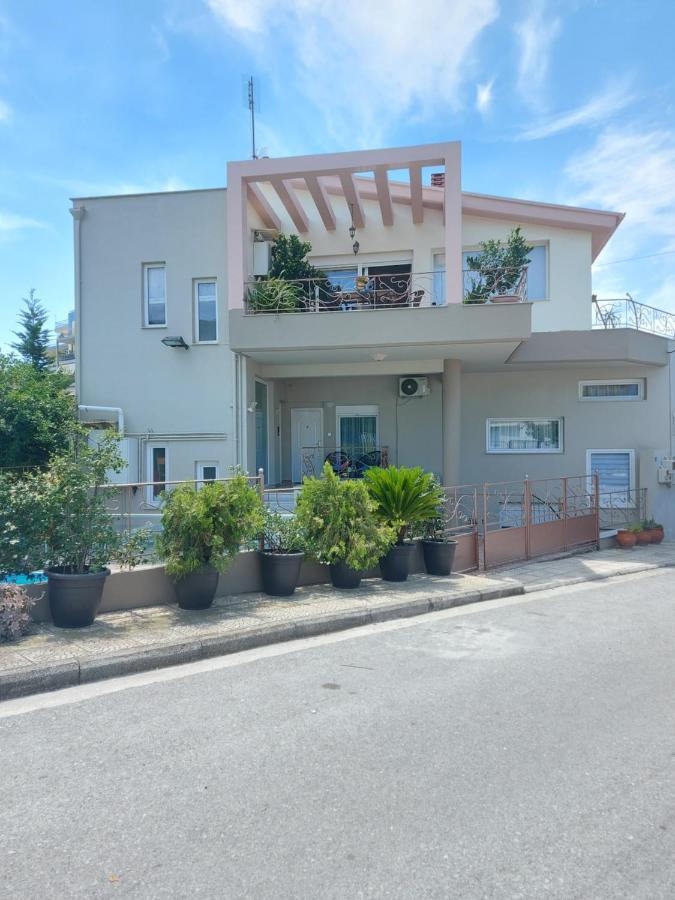 Ulmus Apartment